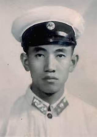 【上观新闻】依旧少年｜杨佩昆：为城市路口道路交通“做规矩”的